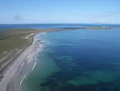 vue aérienne de Linklet Bay avec sa digue des moutons