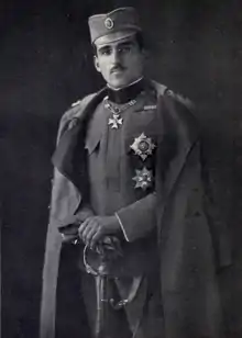 portrait d'homme en uniforme