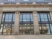 Nos&nbsp;85-87, rue du Faubourg-Saint-Martin : ancien magasin Lévitan.