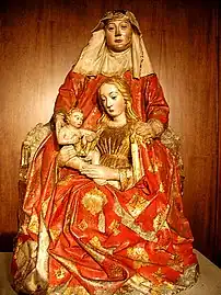 Sculpture de la Vierge à l'Enfant avec sainte Anne (XVIIe&nbsp;siècle). Musée de la cathédrale de Saint-Jacques-de-Compostelle.