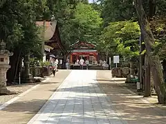 Approach to Himenomiya Oagata Shrine, Inuyama 2012