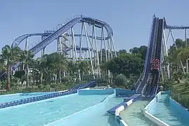 Montanha Russa à Aquashow Fun Family Park