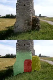 Vue d'un vestige antique et en dessous la même image avec un code couleurs montrant les différences de maçonnerie.