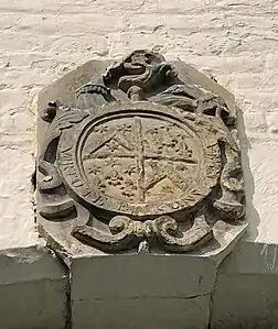 Détail de ses armes gravées dans la pierre