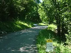 Sur le versant est, la pente est constante, toujours proche de 10 %.