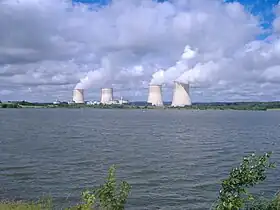 Centrale nucléaire de Cattenom et lac du Mirgenbach