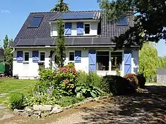 Une habitation d'ingénieur post-Nationalisation.