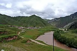 Autour du monastère.