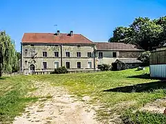 Bâtiment de l'ancienne commanderie Saint-Antoine d'Aumonières.
