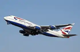 Un Boeing 747-400 de British Airways, principal utilisateur de cette version avec 33 appareils en service en juillet 2019(en) « World Airliner Census 2019 », Flight International, 30 juillet 2019, p. 39-40 (lire en ligne).