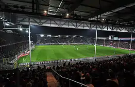 Le stade de nuit en 2011