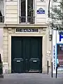 L'entrée des anciens « bains russes » au no&nbsp;8.