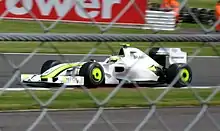 Photo de la BGP 001 de Barrichello, en piste