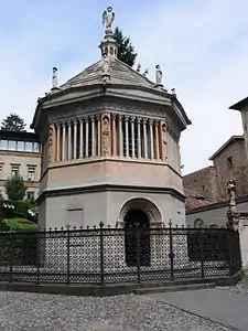 Baptistère (Bergame, Italie)