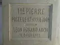 Inscription pose de la première pierre dans la salle des pas perdus du tribunal de Baugé