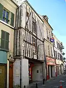 Maison à colombages, rue Albert-Ier.