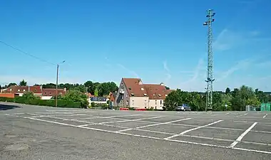 Parking de l'avenue des Villas (en surplomb de la gare).