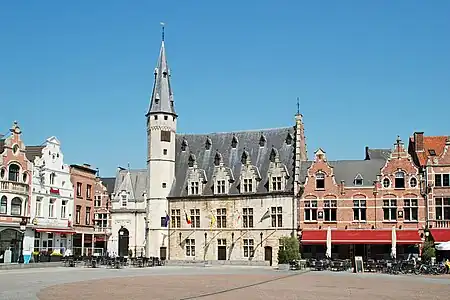 La façade méridionale.