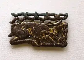 Cerf en bronze doré, la forme et le style sont typiquement scythes, IVe~IIIe&nbsp;siècle&nbsp;av. J.-C., Musée ethnologique de Berlin.