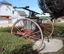 Ancienne pompe à incendie de 1923.