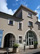 Bibliothèque municipale.