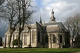 La collégiale Saint-Ursmer (XVe/XVIIe&nbsp;siècle).