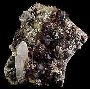 Sphalérite et quartz - Mines de Huaron, Pérou (10,5&nbsp;×&nbsp;8,5&nbsp;cm)