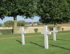 Vue du village depuis le cimetière américain.