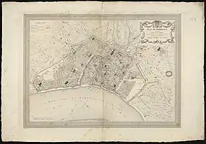 Paludate à l'extérieur des remparts, 1450.