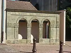 Ossuaire de 1846 à Boucheporn, portant l'inscription allemande « Heute mir, Morgen dir ».