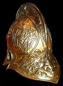 Bourguignotte damasquinée, milieu XVIe&nbsp;siècle.