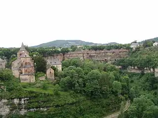 L'église sainte Fausteet le méandre du Dourdou.