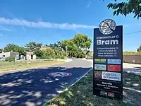 L'un des « totems d'accueil » de la ville.