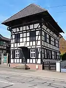 Maison (XIXe&nbsp;siècle), ancien séchoir à lin et à garance, 24 rue Principale.