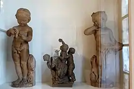 Jeune garçon tenant un oiseau, Enfants à la chèvre (1768), Jeune fille tenant un nid, Bridan, 1730-1805, terres cuites.