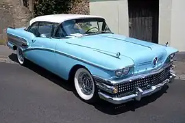 Deux portes Riviera.