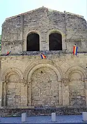 Portail latéral de la collégiale