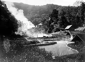 Bains dans le cratère du Kamojang (1920-1940)