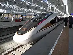 CR400BF-C type intelligent à la gare de Pékin-Nord