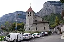 L'église vue du parking.