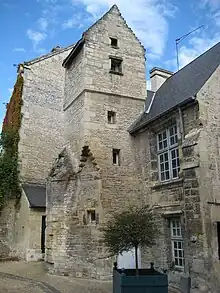 Couvent de la Visitation de Caen, maison du grenadier. Encorbellement.