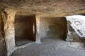 Chambres annexes centrale et droite.