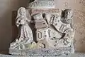 Église de la Trinité : bas-relief.