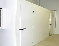 Chambre froide de l'industrie agroalimentaire, en panneau sandwich isolant