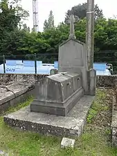 Tombe d'Antoine Bautista, maire provisoire de Cambrai.