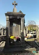 43. tombe de la famille Bourgeois-Gossez.