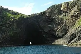Vue de l'arche naturelle de Campay.