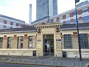Le campus Eiffel occupe une partie des locaux de l'ancien Laboratoire central de l'artillerie de marine.