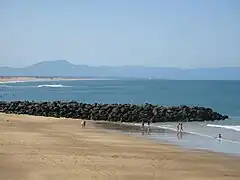 Épi de rochers artificiels à Capbreton, Landes