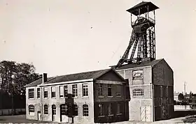 La fosse no&nbsp;3 reconstruite après la guerre.